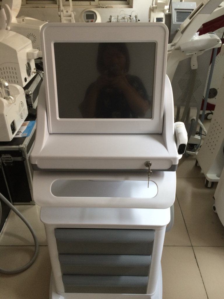 800W la máquina del cuidado de piel de la máquina del ultrasonido HIFU aprieta la piel floja