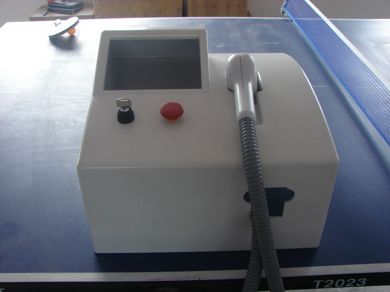 Laser permanente portátil del diodo de semiconductor de la reducción del pelo del IPL