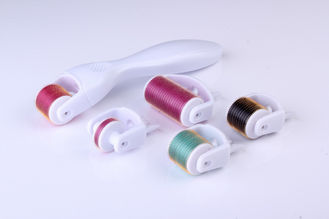 China Sistema del balanceo de Derma de las agujas del LED 540, rodillo Titanium de oro de la piel de Derma de la aguja de la aleación proveedor